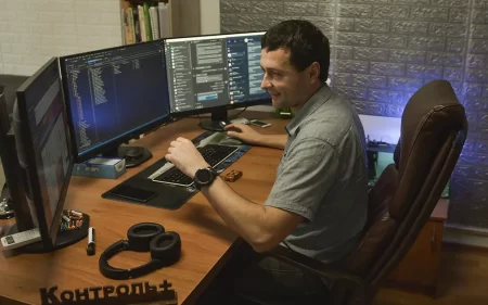 Євген Богданович, директор